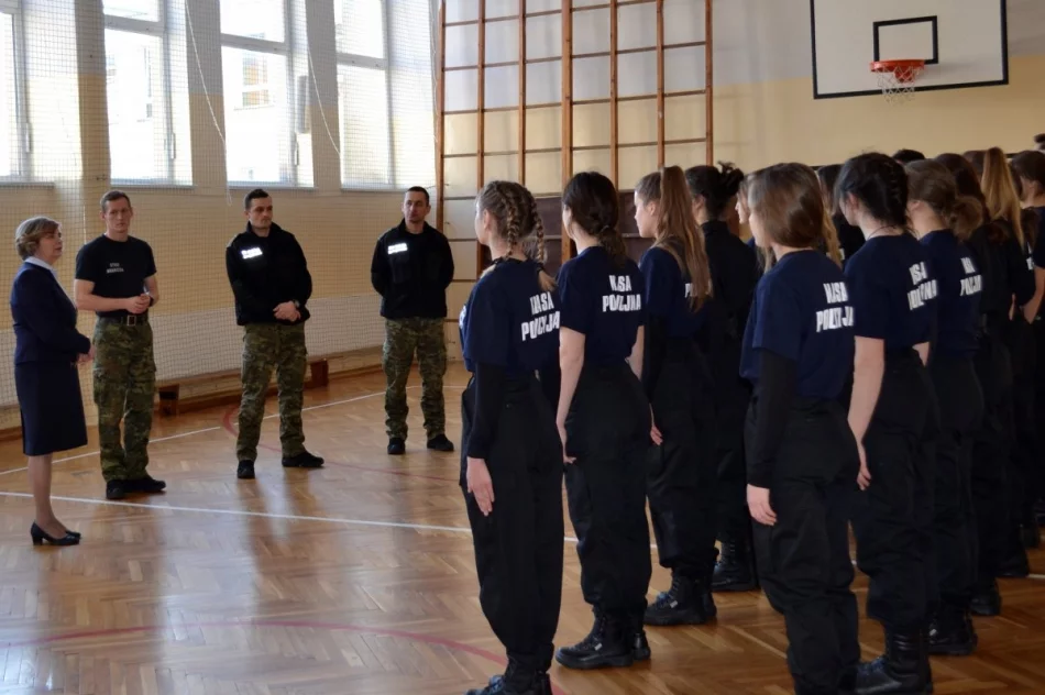 Szkolenie z musztry pod okiem najlepszych specjalistów - zdjęcie 7