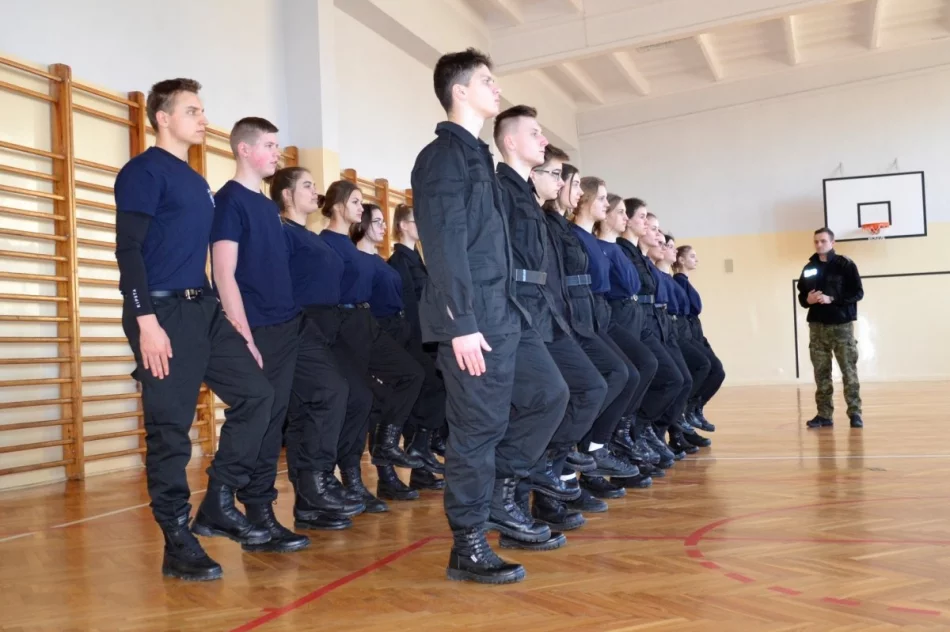 Szkolenie z musztry pod okiem najlepszych specjalistów - zdjęcie 8