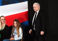 Prezes PiS: liczenie głosów w lokalach wyborczych powinno być przez cały czas filmowane - zdjęcie główne