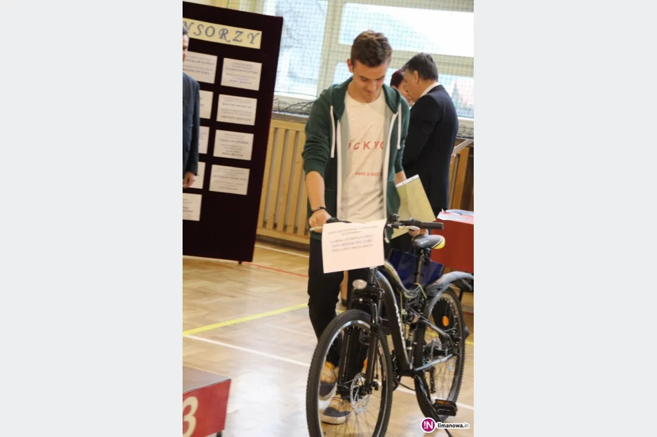 Gimnazjaliści z Męciny najlepsi na powiatowym etapie Turnieju Bezpieczeństwa w Ruchu Drogowym - zdjęcie 3