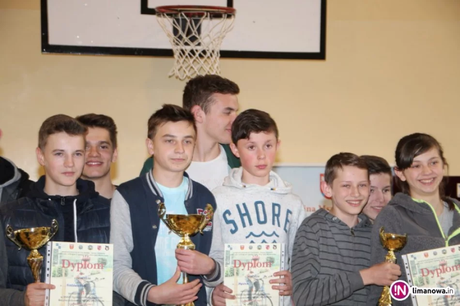 Gimnazjaliści z Męciny najlepsi na powiatowym etapie Turnieju Bezpieczeństwa w Ruchu Drogowym - zdjęcie 4