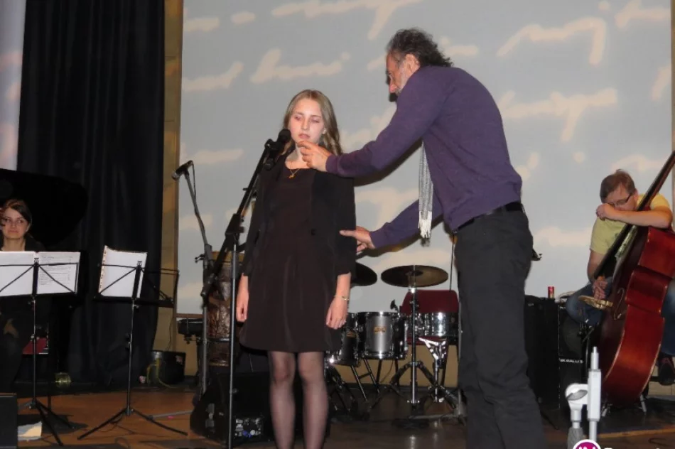 Krakowski koncert „Siła miłości” z udziałem uczennicy z ZS Nr 1 w Starej Wsi - zdjęcie 3