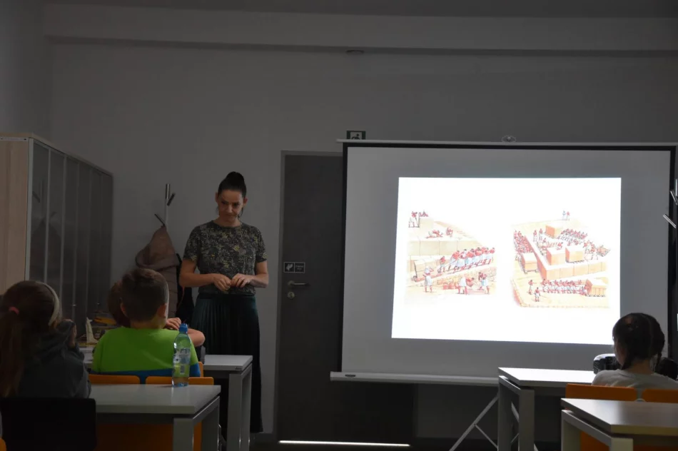 W Miejskiej Bibliotece Publicznej odbyła się „magiczna” Noc Bibliotek - zdjęcie 3