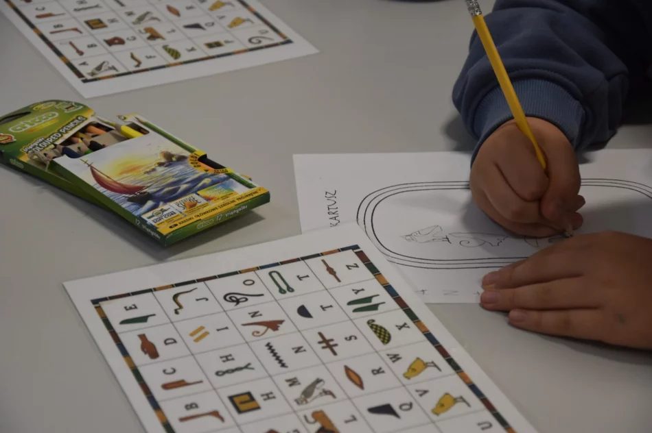 W Miejskiej Bibliotece Publicznej odbyła się „magiczna” Noc Bibliotek - zdjęcie 9