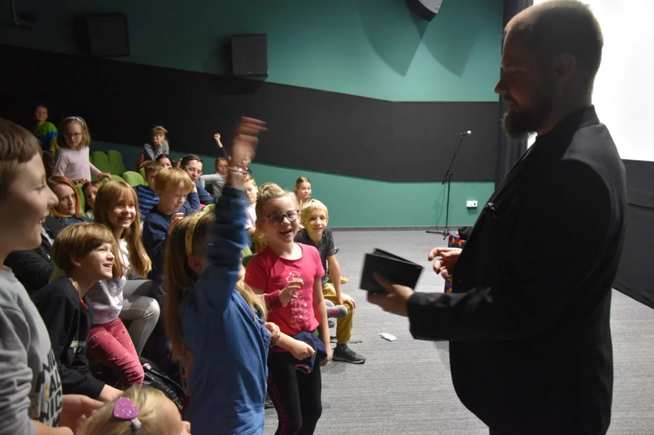 W Miejskiej Bibliotece Publicznej odbyła się „magiczna” Noc Bibliotek - zdjęcie 11