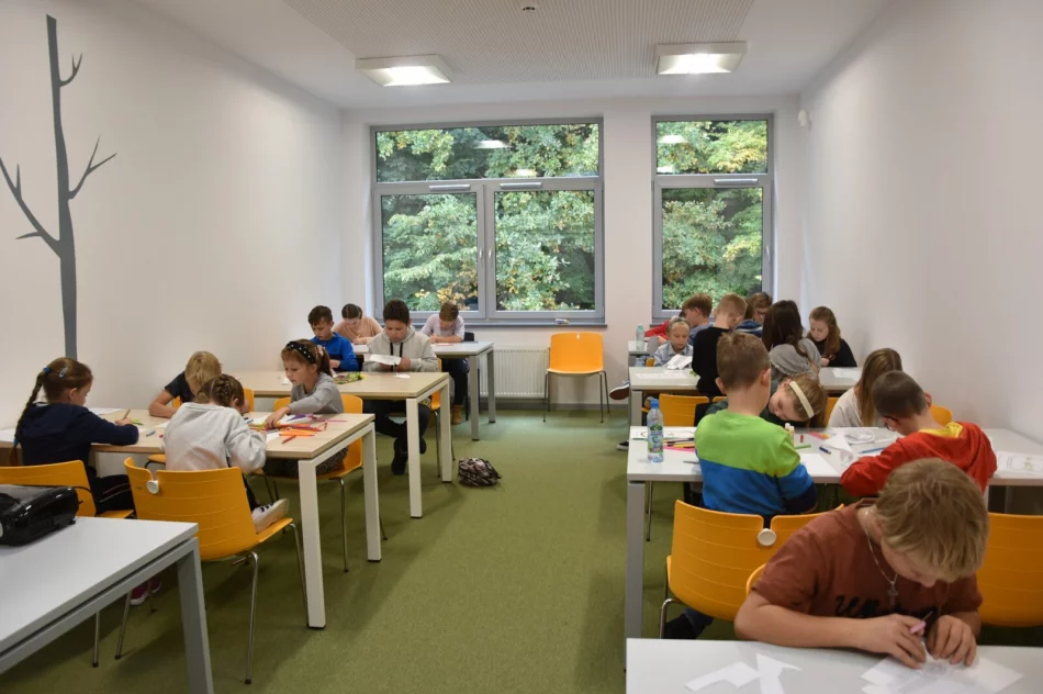 W Miejskiej Bibliotece Publicznej odbyła się „magiczna” Noc Bibliotek - zdjęcie 16