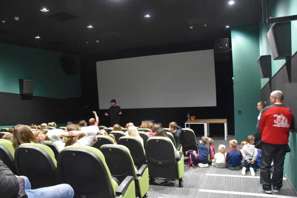 W Miejskiej Bibliotece Publicznej odbyła się „magiczna” Noc Bibliotek - zdjęcie 19