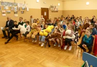 Głośno czytali dzieciom w bibliotekach - zdjęcie główne