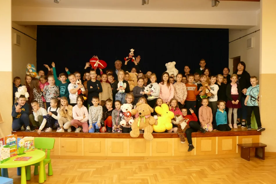 Głośno czytali dzieciom w bibliotekach - zdjęcie 4