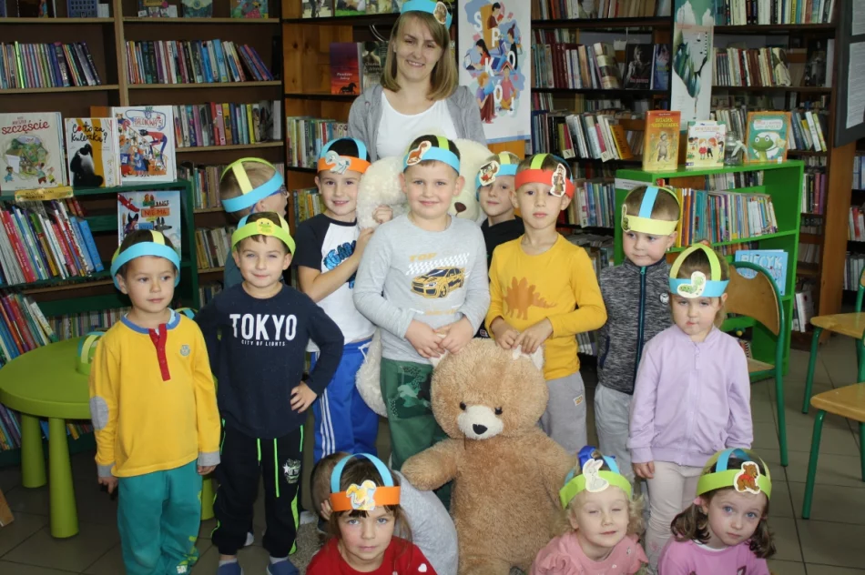 Głośno czytali dzieciom w bibliotekach - zdjęcie 7