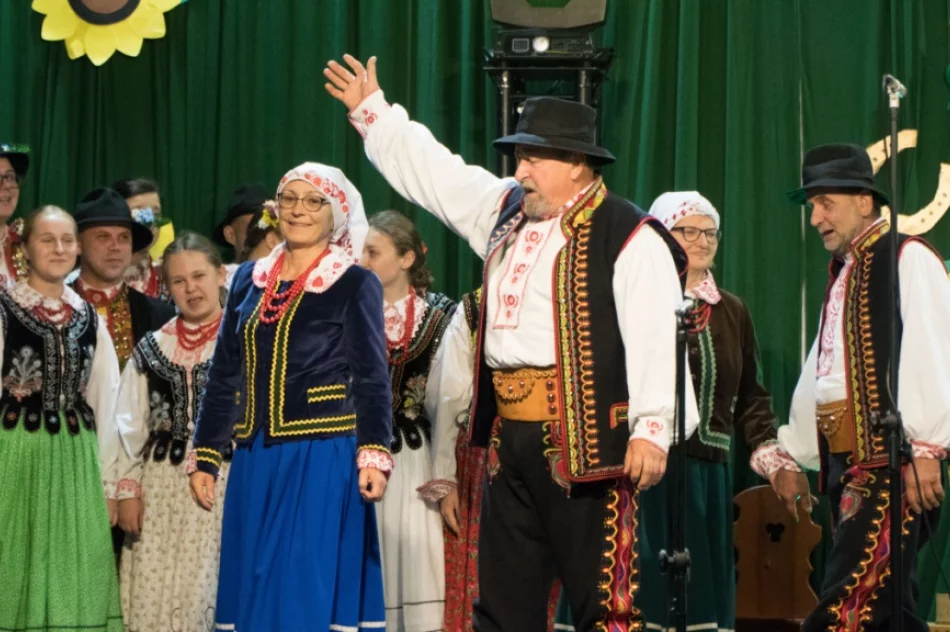 Odbył się festiwal beskidzkiego folkloru - zdjęcie 4