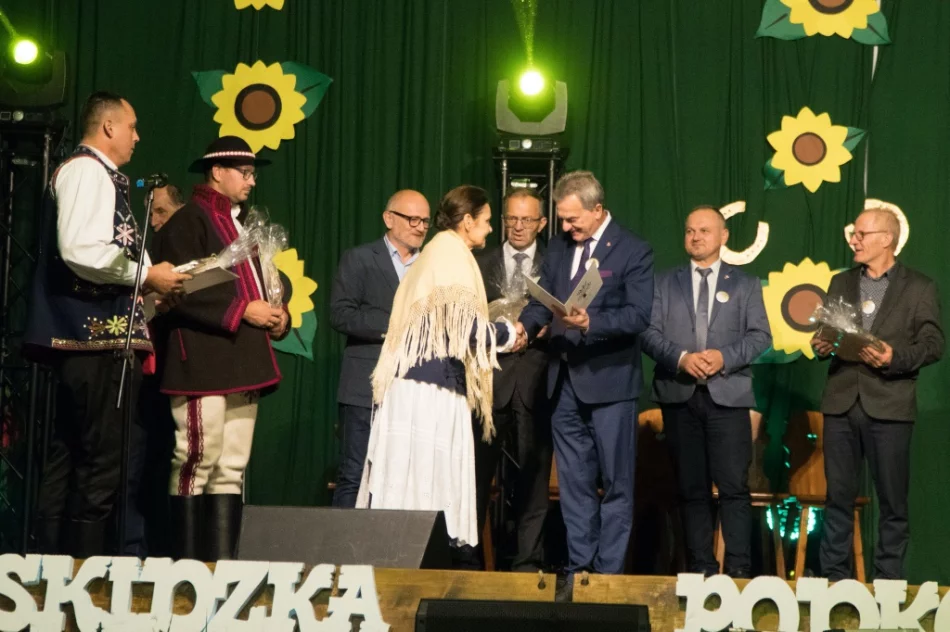 Odbył się festiwal beskidzkiego folkloru - zdjęcie 5