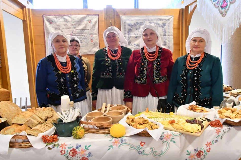 12. Małopolski Przegląd Dorobku Artystycznego i Kulinarnego Kół Gospodyń Wiejskich - zdjęcie 18