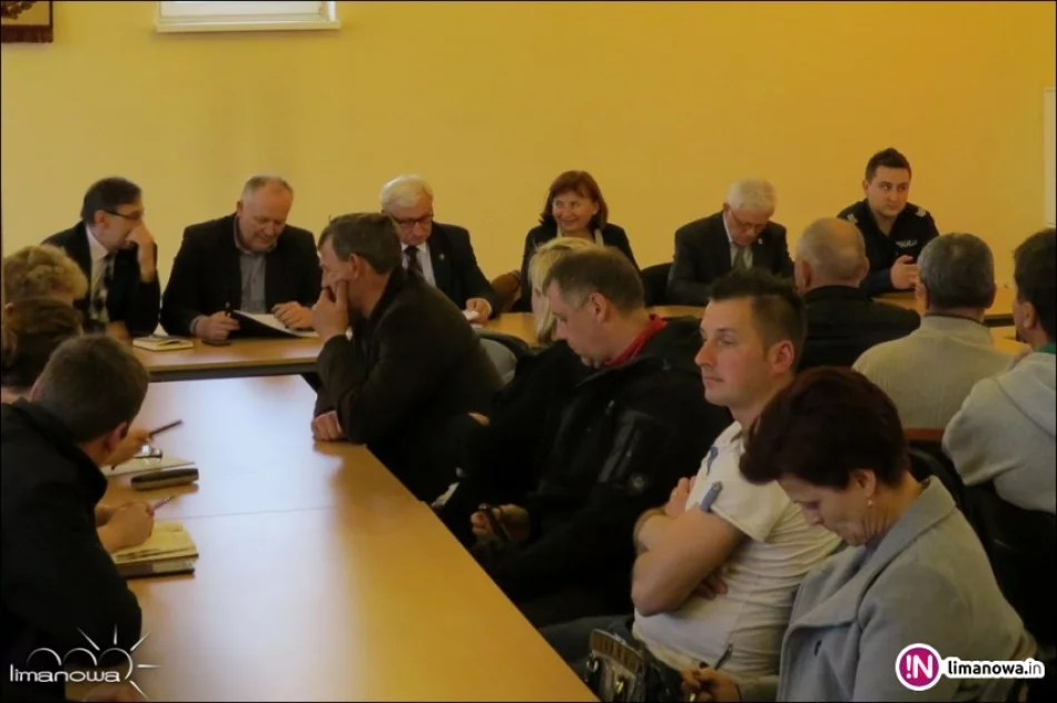 Spotkanie Burmistrza z mieszkańcami Osiedla Nr 6 - zdjęcie 4