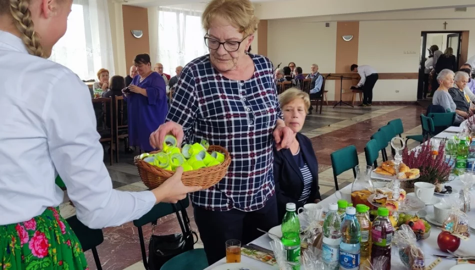 Spotkanie dla seniorów w dniu ich święta - zdjęcie 1