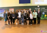 Oni „WIEDZĄ WSZYSTKO”, czyli gimnazjaliści w finale XIII POWIATOWEJ GIMNAZJADY 2016 - zdjęcie główne