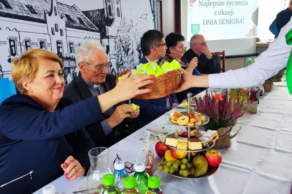 Spotkanie dla seniorów w dniu ich święta - zdjęcie 3