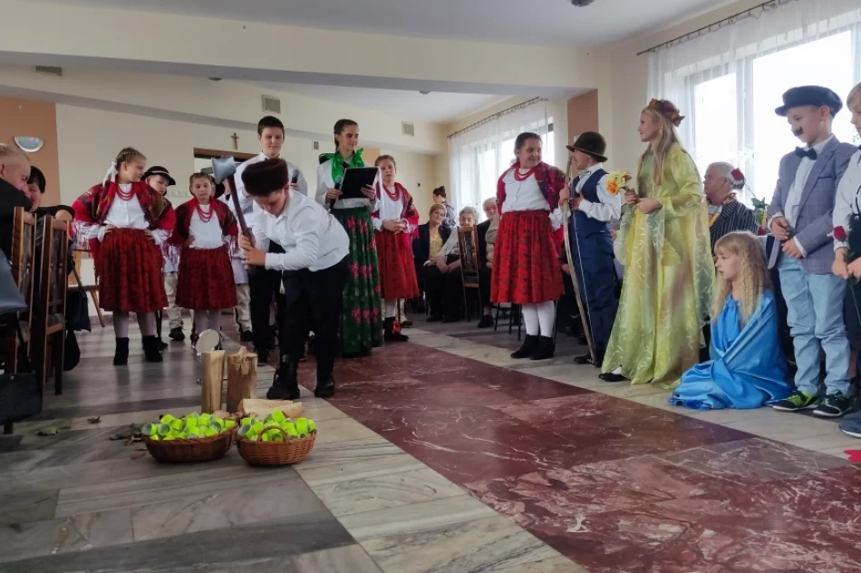 Spotkanie dla seniorów w dniu ich święta - zdjęcie 13