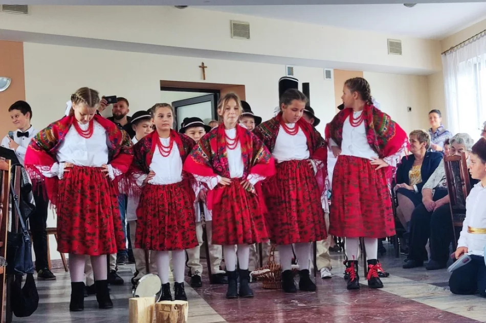 Spotkanie dla seniorów w dniu ich święta - zdjęcie 15