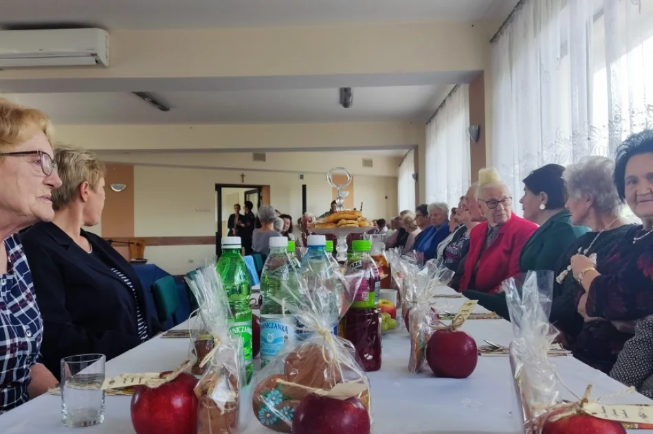 Spotkanie dla seniorów w dniu ich święta - zdjęcie 18