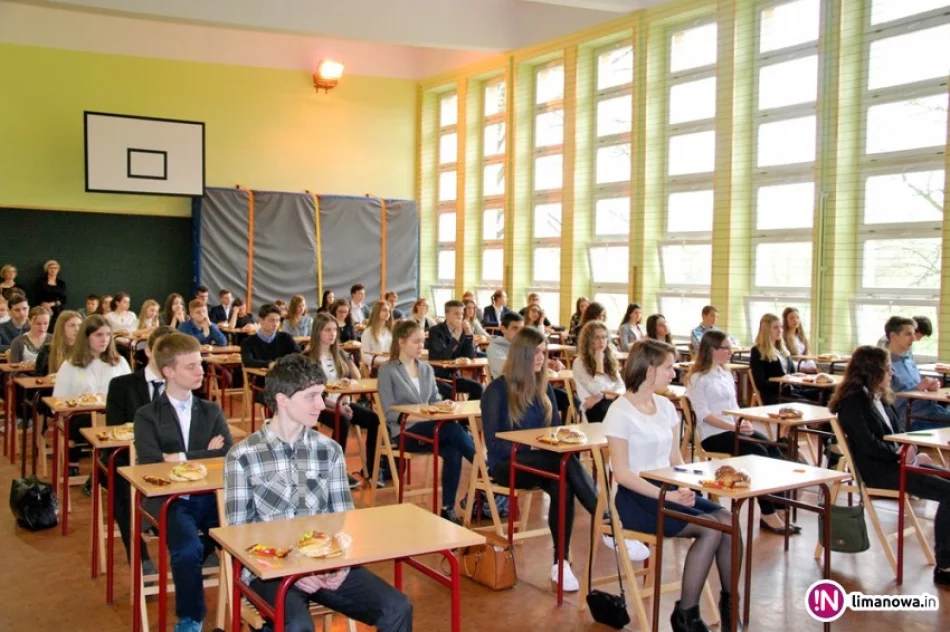 Oni „WIEDZĄ WSZYSTKO”, czyli gimnazjaliści w finale XIII POWIATOWEJ GIMNAZJADY 2016 - zdjęcie 3