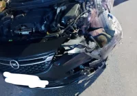 Czołowe zderzenie dwóch pojazdów - zdjęcie główne