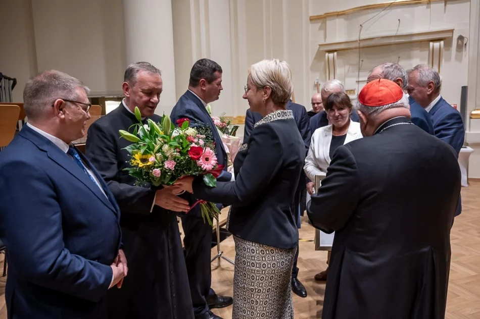 Wojewódzka nagroda za pomoc uchodźcom - zdjęcie 2