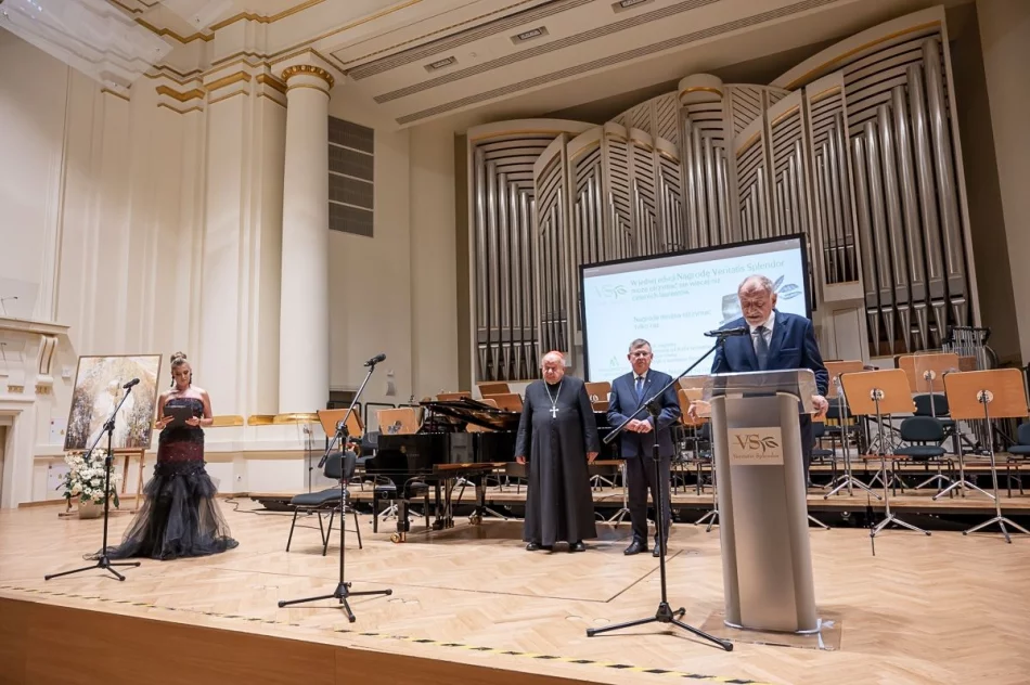 Wojewódzka nagroda za pomoc uchodźcom - zdjęcie 10