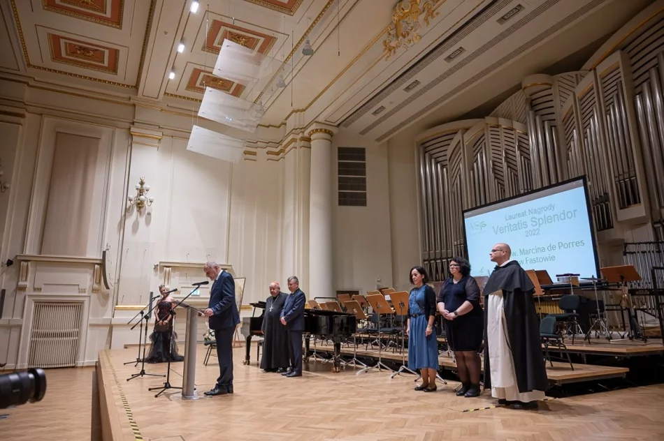 Wojewódzka nagroda za pomoc uchodźcom - zdjęcie 12