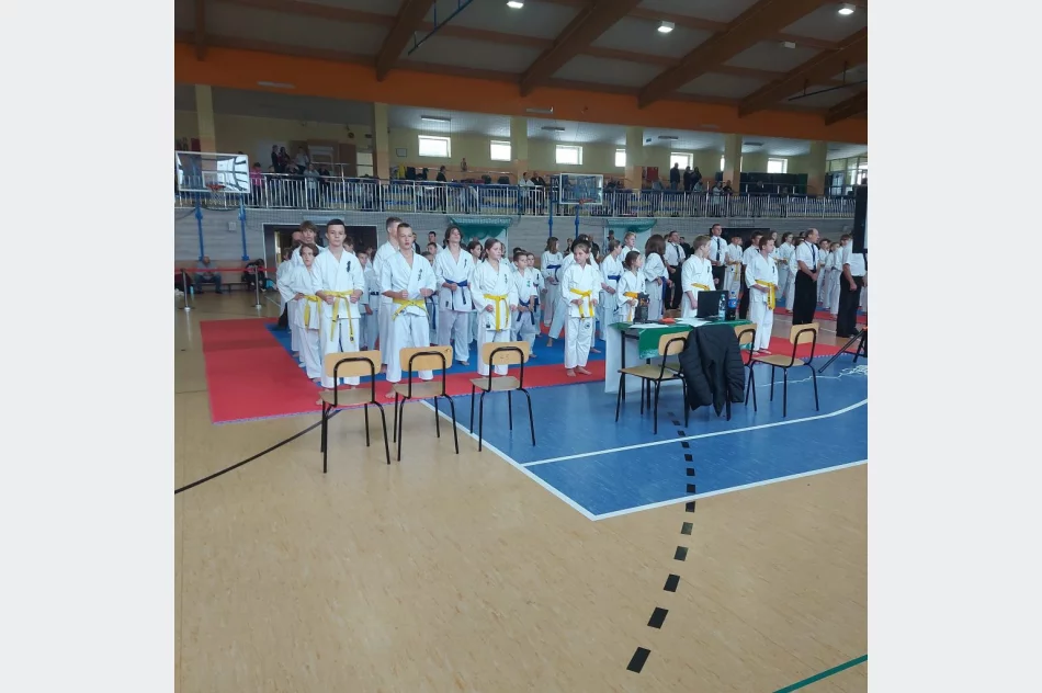 9 medali i 4 miejsce drużynowo dla Limanowskiego Klubu Kyokushin Karate na Polish Open WKB w Leżajsku - zdjęcie 5