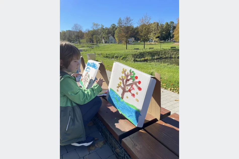 Przedszkolaki z Miejskiego Przedszkola nr 1 wzięły udział w „Jesiennym plenerze malarskim” - zdjęcie 4