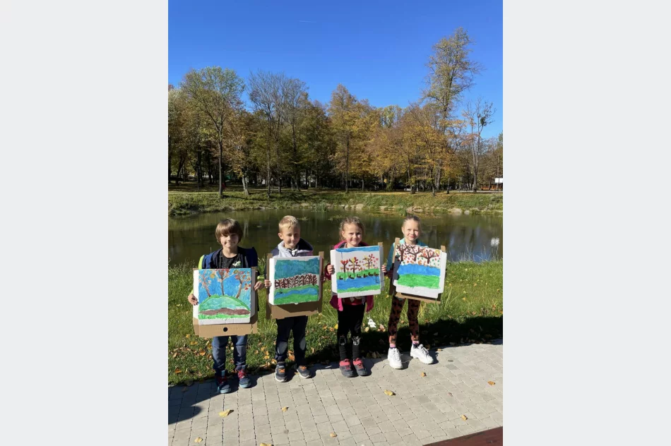 Przedszkolaki z Miejskiego Przedszkola nr 1 wzięły udział w „Jesiennym plenerze malarskim” - zdjęcie 12
