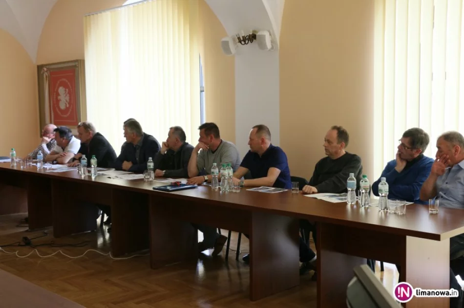 Spotkanie w sprawie budowy zintegrowanego węzła przesiadkowego - zdjęcie 3