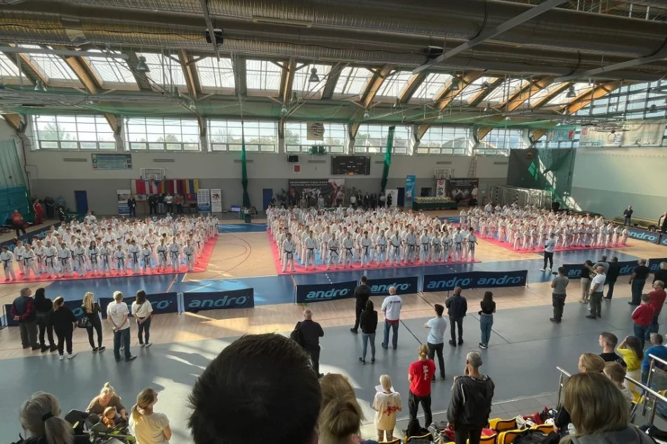 8 medali na Ogólnopolskim Turnieju w Lesku i 3 medale na Międzynarodowym Turnieju w Skarżysku Kamiennej wywalczyli zawodnicy Limanowskiego Klubu Kyokushin Karate - zdjęcie 2