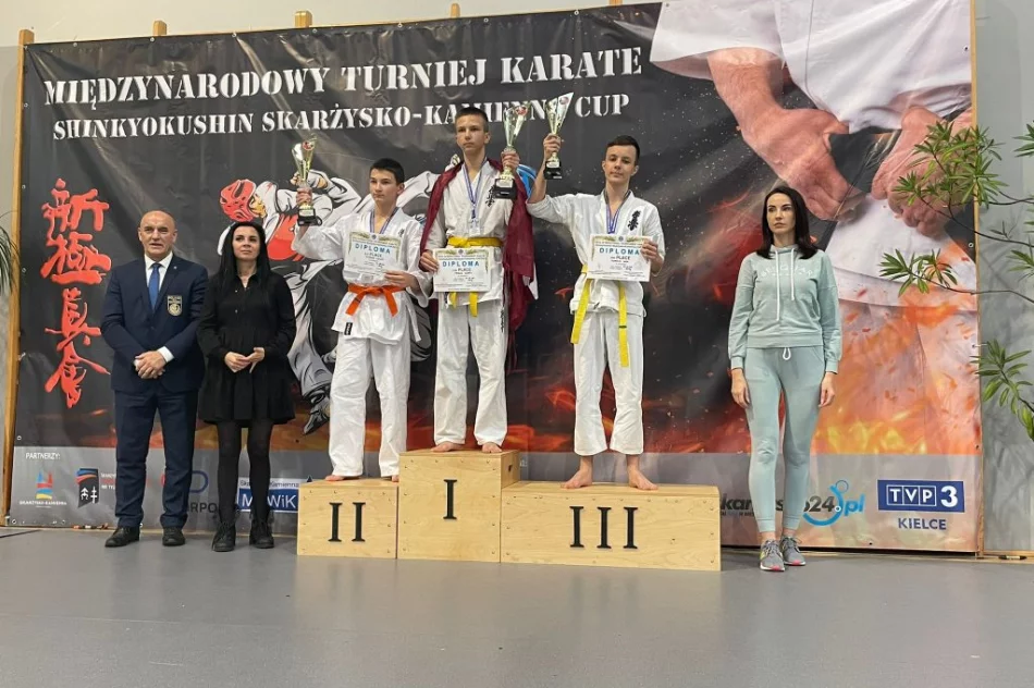 8 medali na Ogólnopolskim Turnieju w Lesku i 3 medale na Międzynarodowym Turnieju w Skarżysku Kamiennej wywalczyli zawodnicy Limanowskiego Klubu Kyokushin Karate - zdjęcie 4