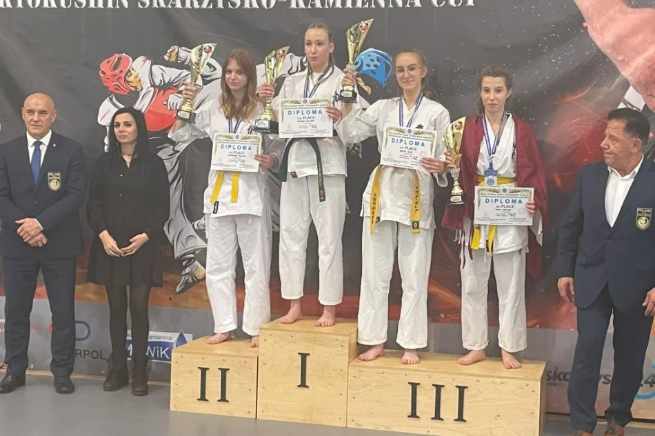 8 medali na Ogólnopolskim Turnieju w Lesku i 3 medale na Międzynarodowym Turnieju w Skarżysku Kamiennej wywalczyli zawodnicy Limanowskiego Klubu Kyokushin Karate - zdjęcie 5