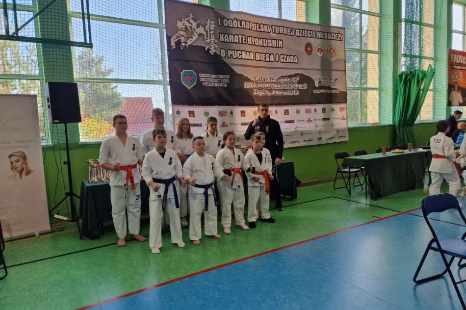 8 medali na Ogólnopolskim Turnieju w Lesku i 3 medale na Międzynarodowym Turnieju w Skarżysku Kamiennej wywalczyli zawodnicy Limanowskiego Klubu Kyokushin Karate - zdjęcie 12