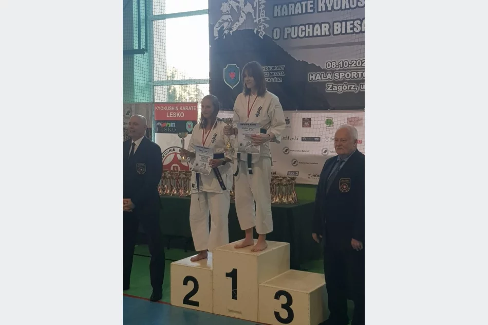 8 medali na Ogólnopolskim Turnieju w Lesku i 3 medale na Międzynarodowym Turnieju w Skarżysku Kamiennej wywalczyli zawodnicy Limanowskiego Klubu Kyokushin Karate - zdjęcie 13