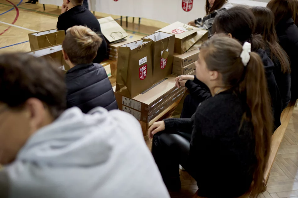 Laptopy dla dzieci i wnuków byłych pracowników PGR - zdjęcie 2