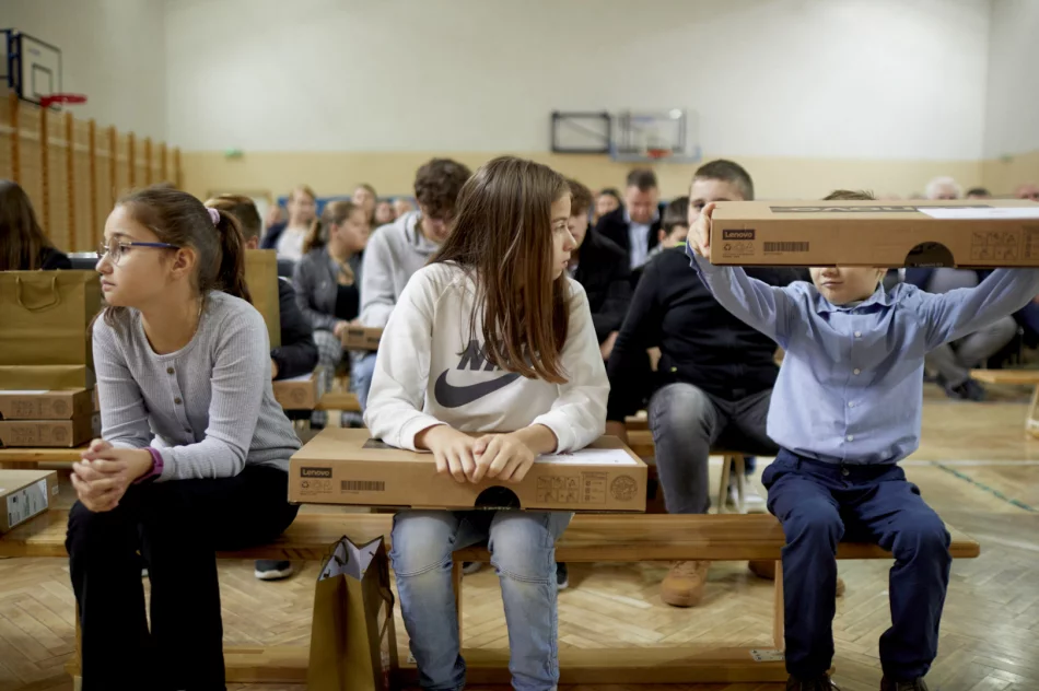 Laptopy dla dzieci i wnuków byłych pracowników PGR - zdjęcie 4