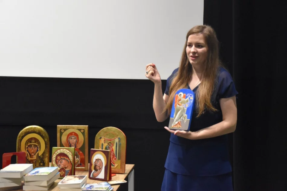 Pisarka spotkała się z czytelnikami - zdjęcie 2