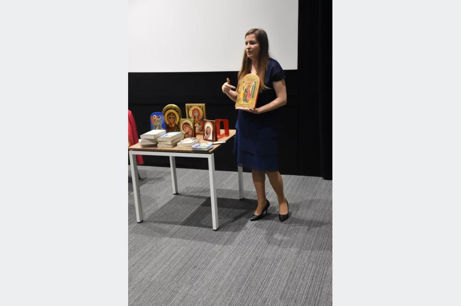 Pisarka spotkała się z czytelnikami - zdjęcie 5