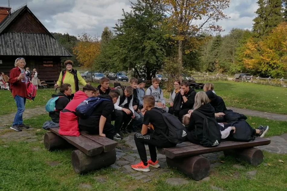 Gorczańskie szlaki zapełniły się młodzieżą - zdjęcie 4