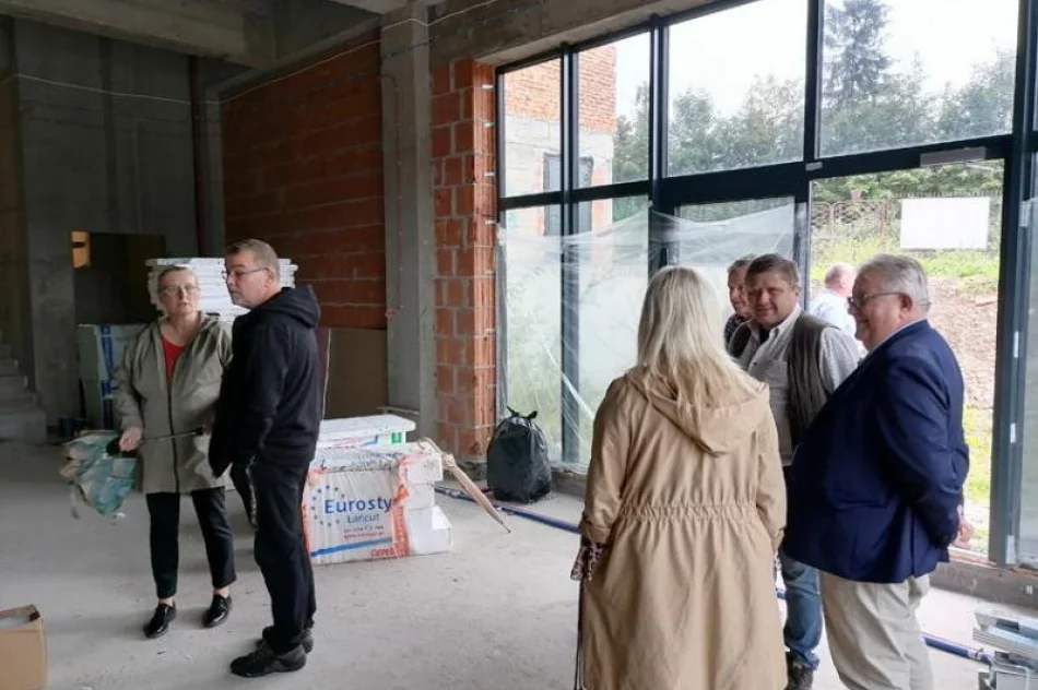Postępują prace przy siedzibie dla dwóch instytucji - zdjęcie 7