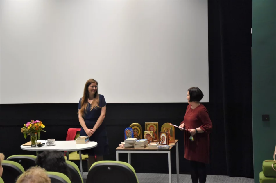 W limanowskiej bibliotece odbyło się spotkanie autorskie z Izabelą Skrzypiec-Dagnan - zdjęcie 2