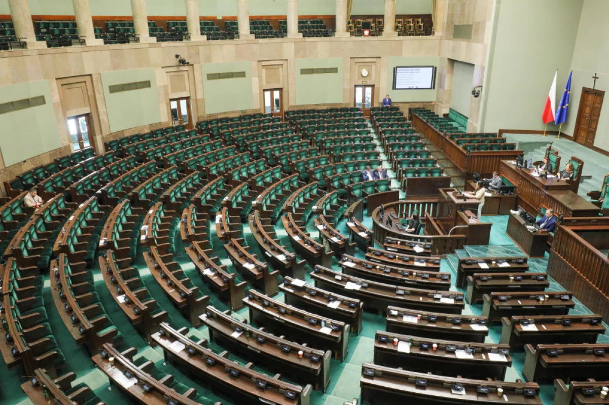 Większość Polaków źle ocenia działalność Sejmu