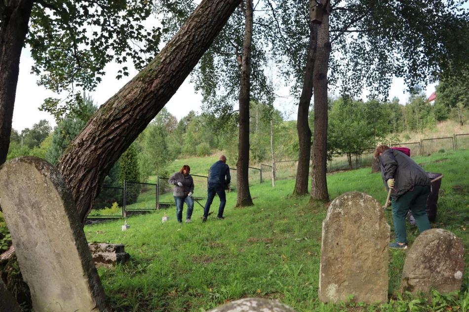 Zabytkowy cmentarz żydowski doczekał się monografii - zdjęcie 5