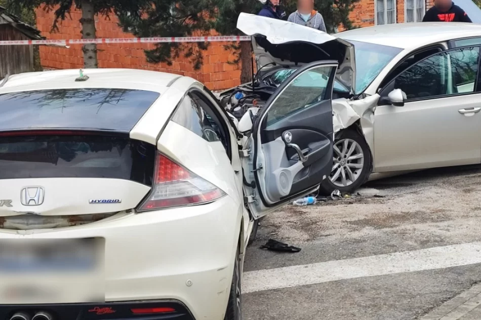 Zderzenie 3 aut, droga zablokowana - zdjęcie 2