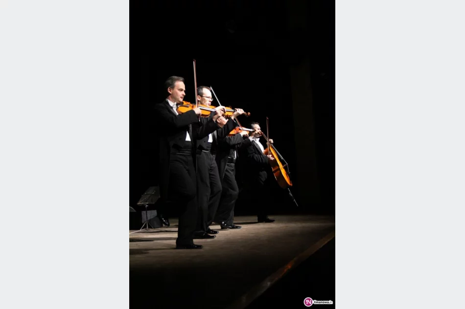 Sala pełna śmiechu podczas Dnia Kobiet w LDK - zdjęcie 3