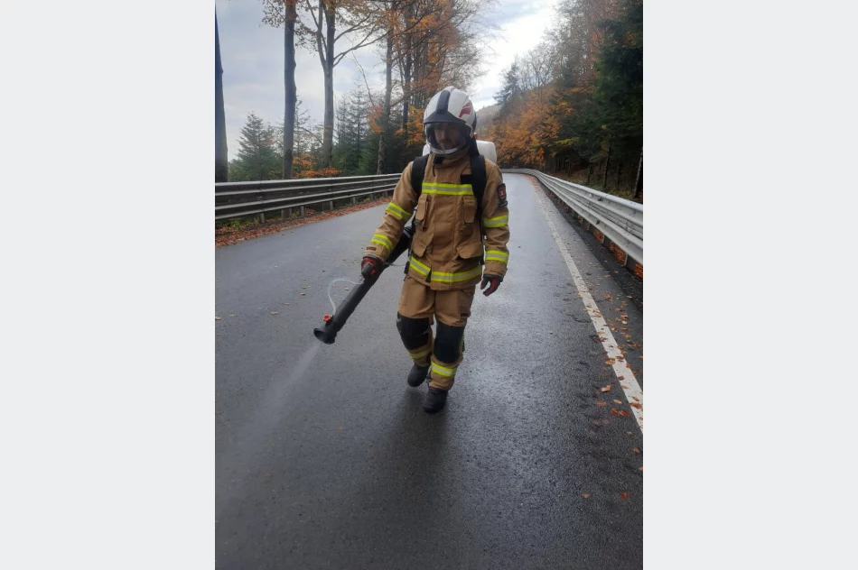 Strażacy neutralizują wyciek na odcinku 10 km - zdjęcie 3
